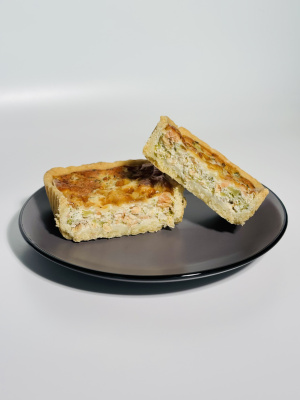 Киш с форелью и брокколи (вес 220 гр.)