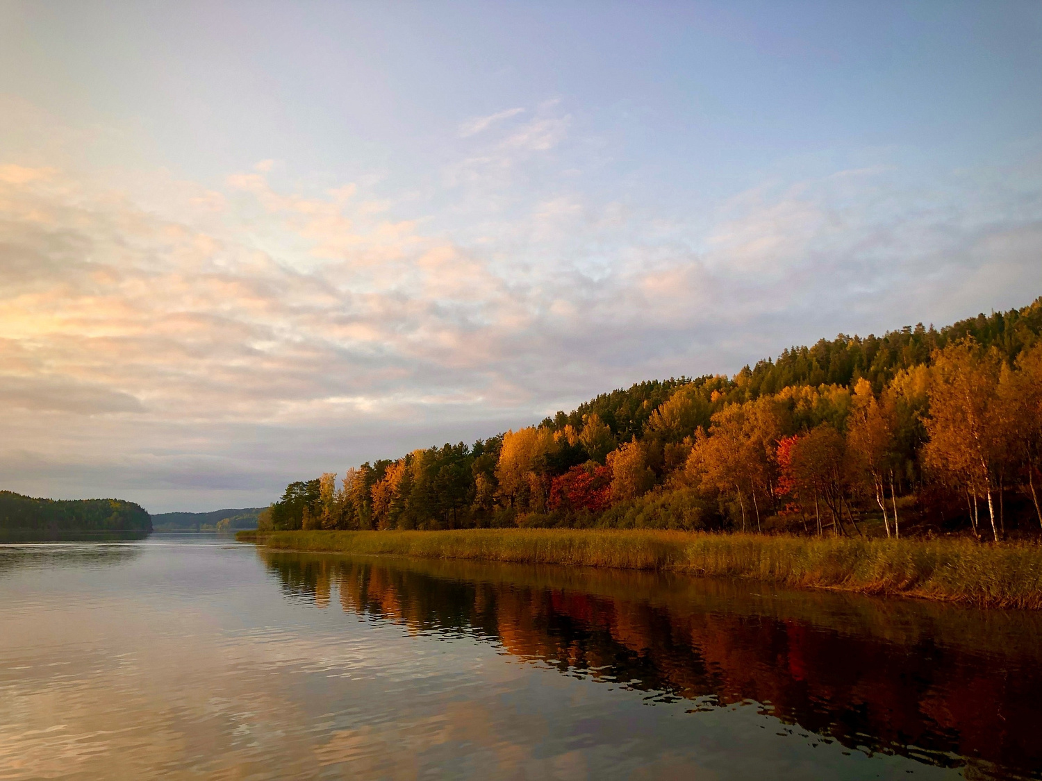 Зима — это гравюра, весна — акварель, лето — масляная живопись, а осень — мозаика всех трёх
